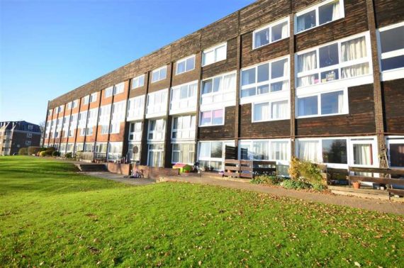 2&nbsp;Bedroom&nbsp;Detached